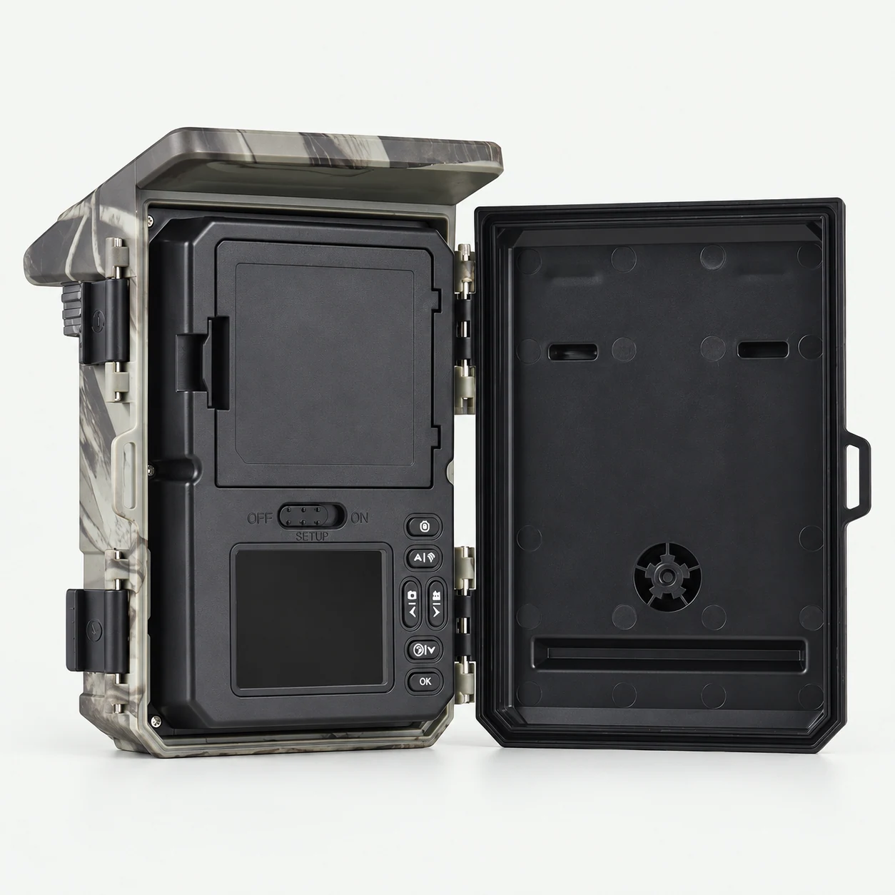Caméra de chasse CC-03, Intérieur